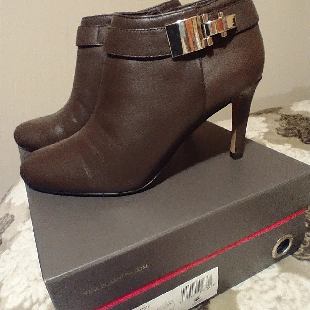 Vince Camuto soft nappa silk leather boots size 6.5 - Picture 4 of 8